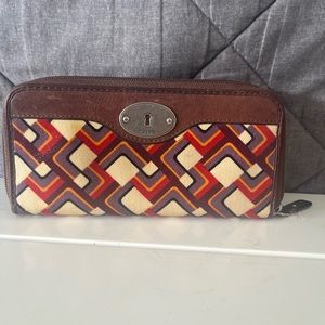 Women’s Fossil wallet
